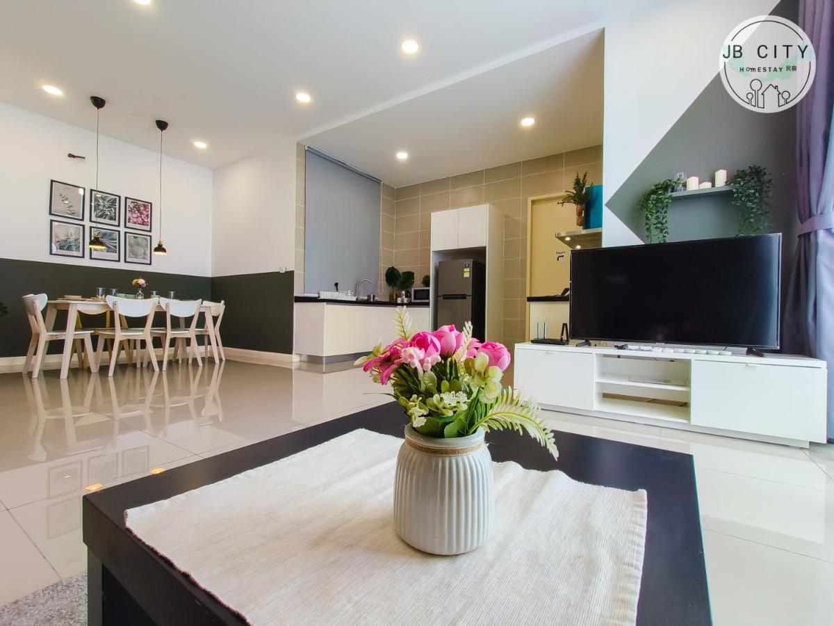 D'Pristine Suites By Rr Jbcity นุสาจายา ภายนอก รูปภาพ